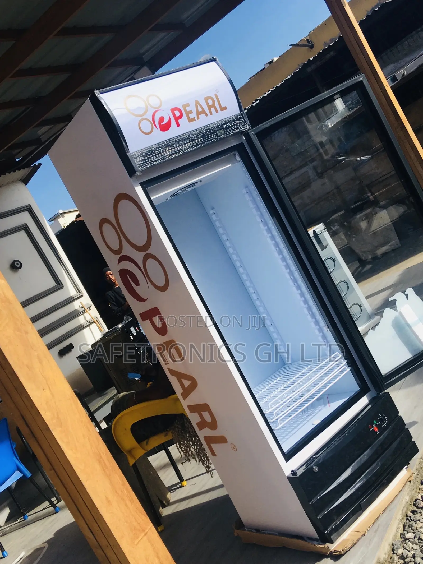 318 Liters Pearl Display Glass Singledoor PVC-46 Fridge