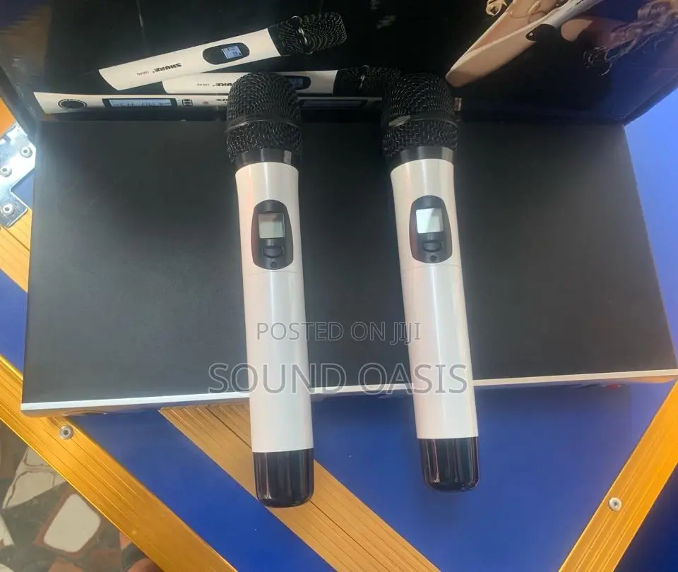 Shure UR4S Wireless Microphone System