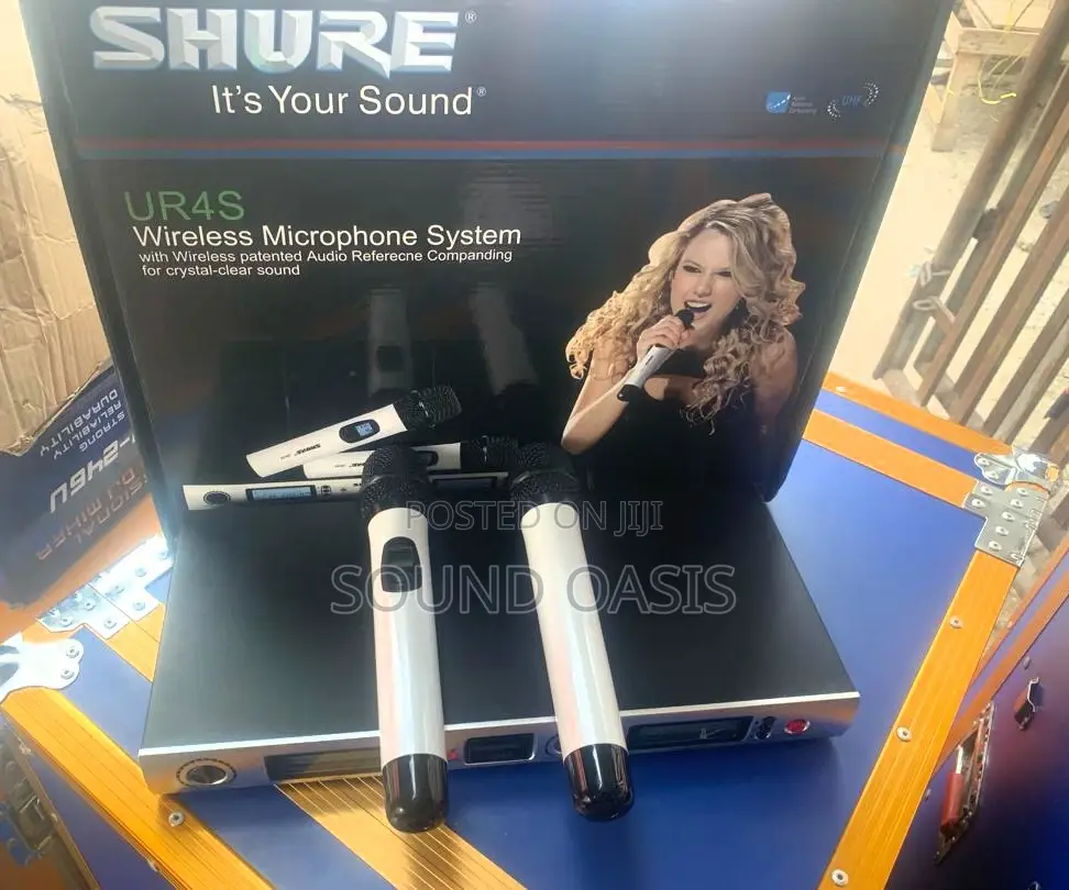 Shure UR4S Wireless Microphone System