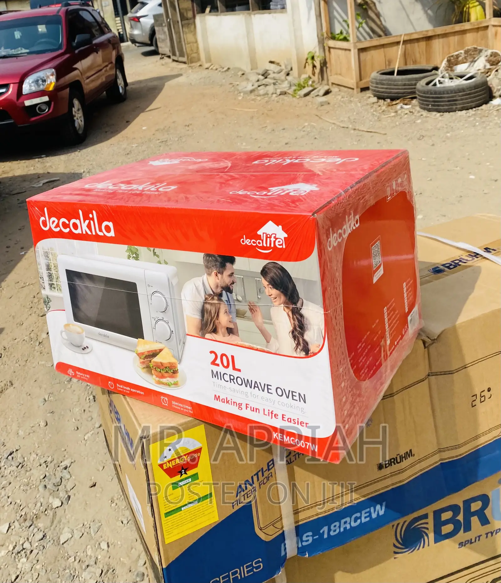 Fresh in Box Decakila 20ltr Electric Microwave Oven.