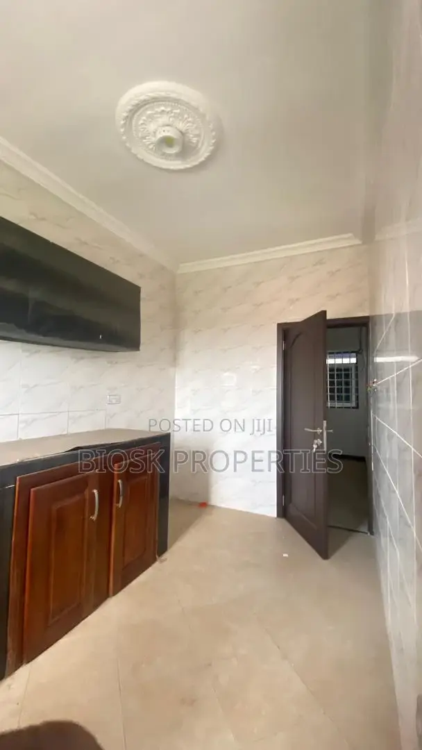 2bdrm Apartment in Billa-Fix Properties, Malejor for rent
