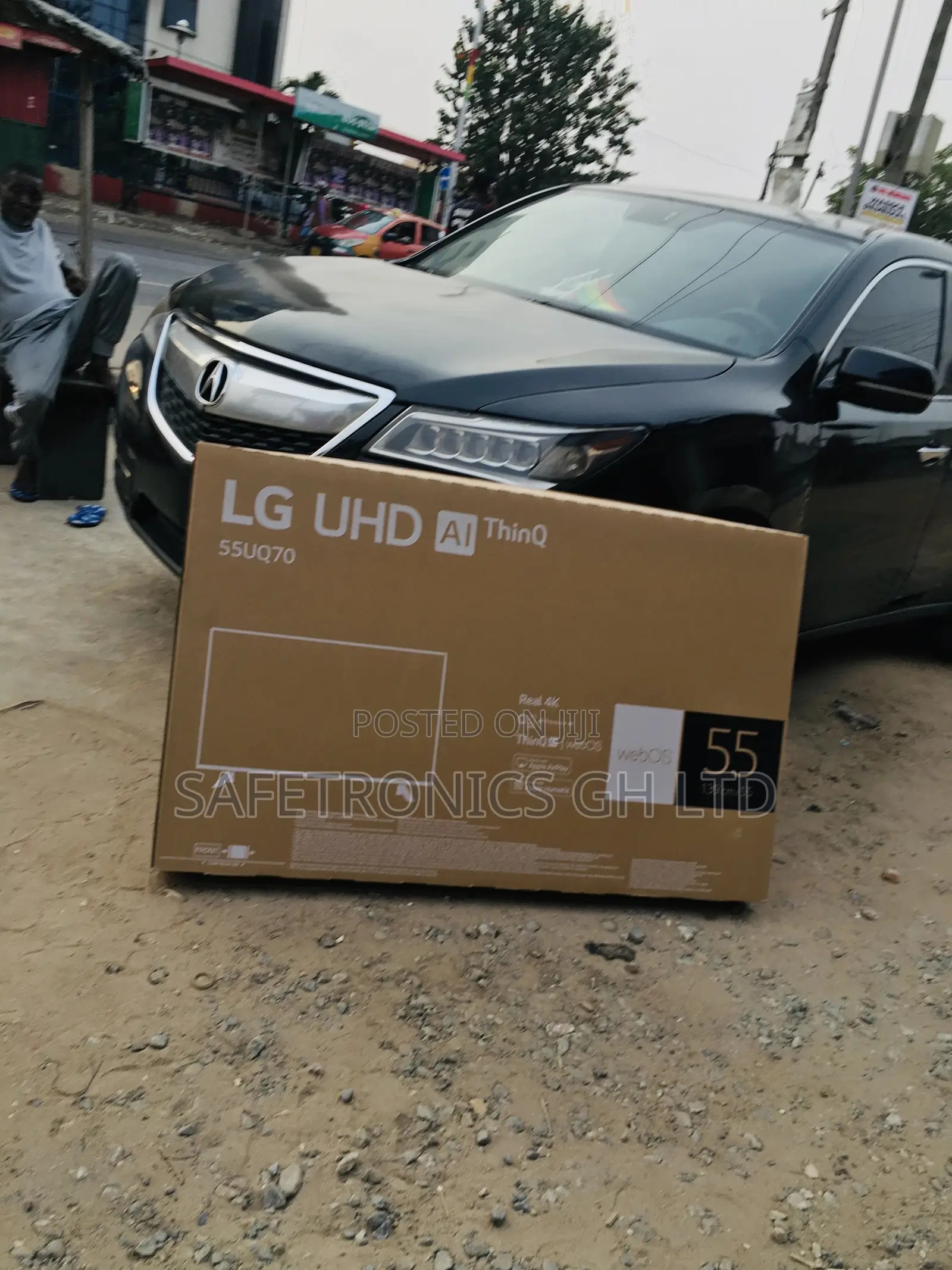 UQ70 55 Inches Glossy LED Smart Electric UHD Black LG Tv