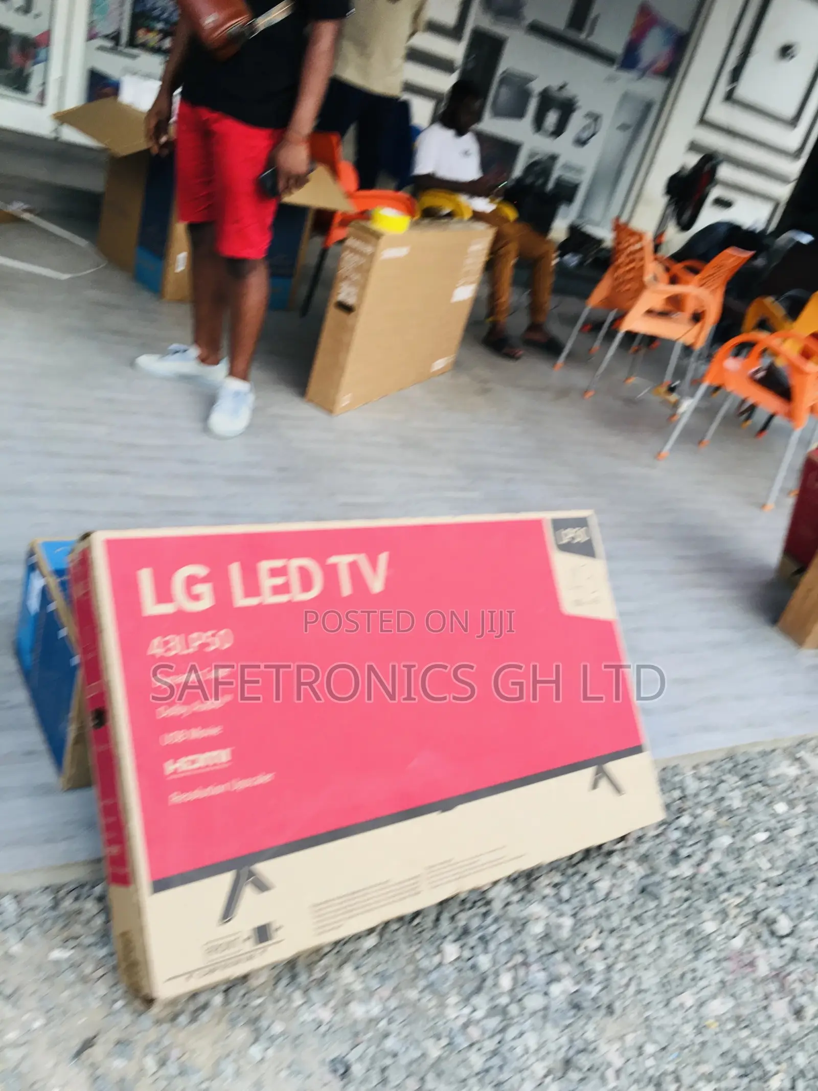 Glossy Smart Black LED 43 Inches Electric LP50 UHD LG Tv