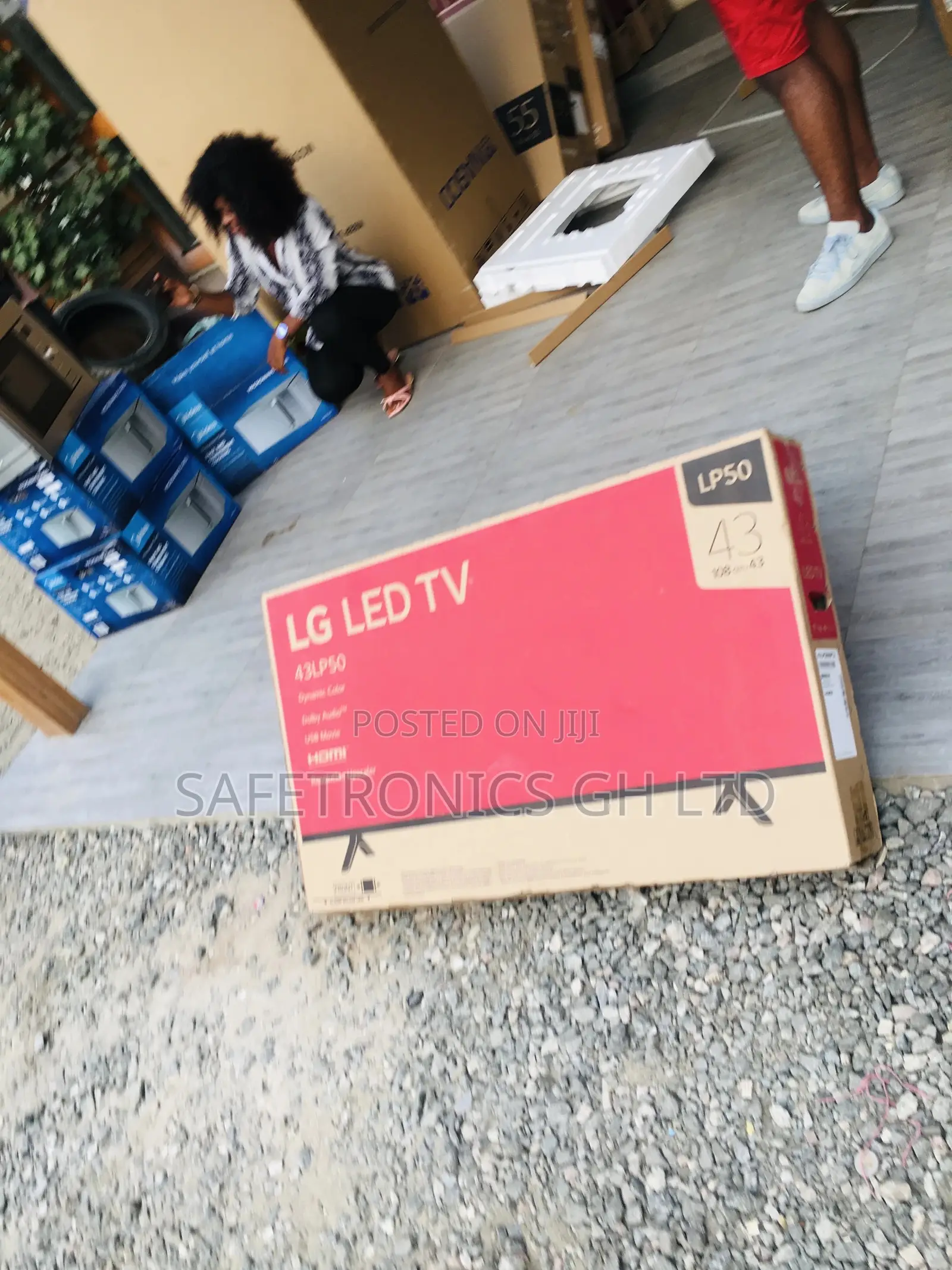LG UHD Smart LP50 Electric Black 43 Inches Glossy LED Tv