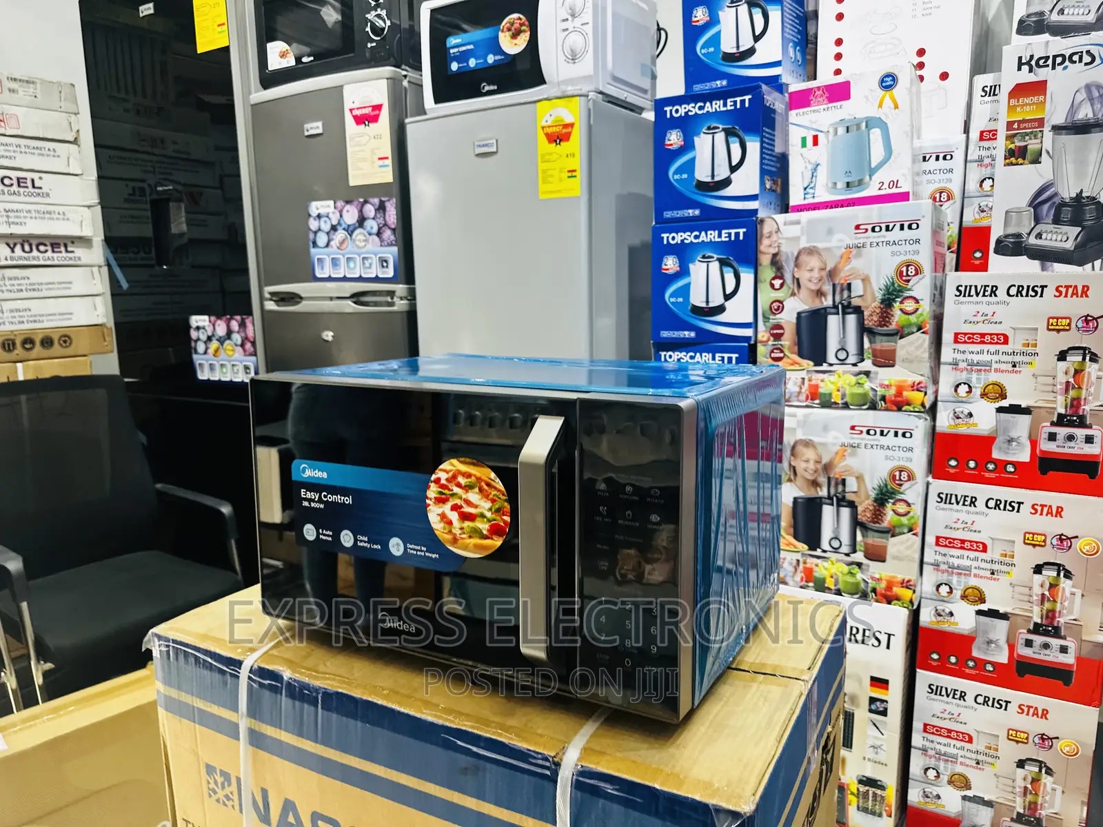 Grab Your Favorite  Midea Em9p032mx 28L Microwave Oven