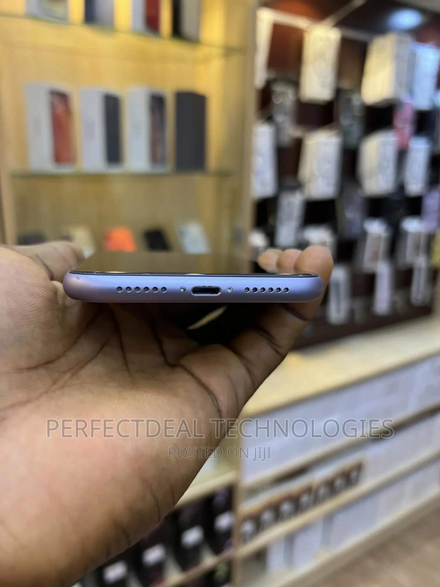 New Apple iPhone 11 128 GB Purple