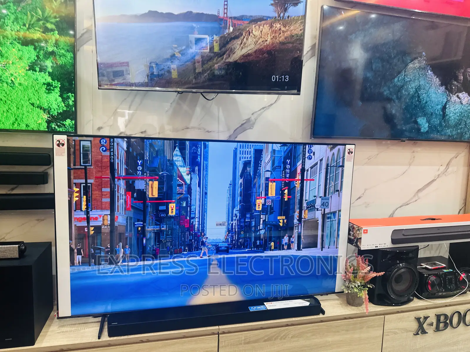 Zealous Sleek UHD Smart Glossy Samsung 55”Cu8000 Tv