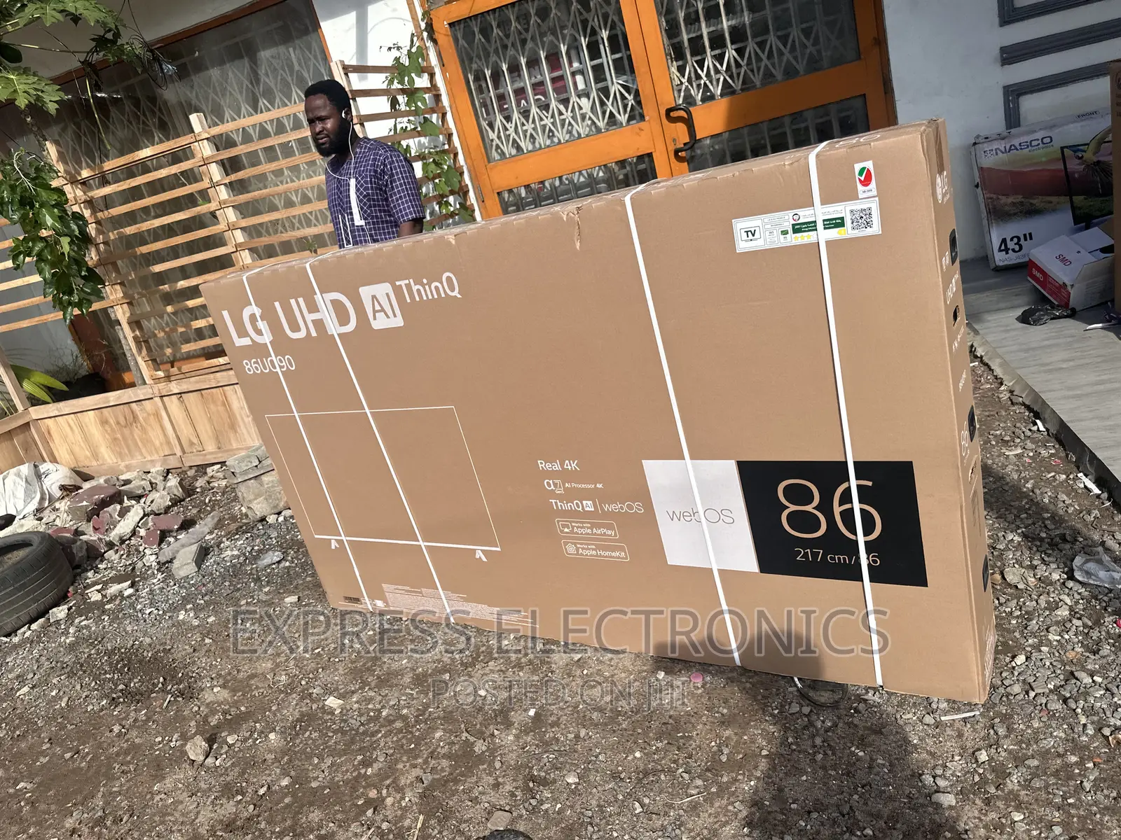 Less Expensive Sleek Uhd Smart Glossy Screen 86”Uq90