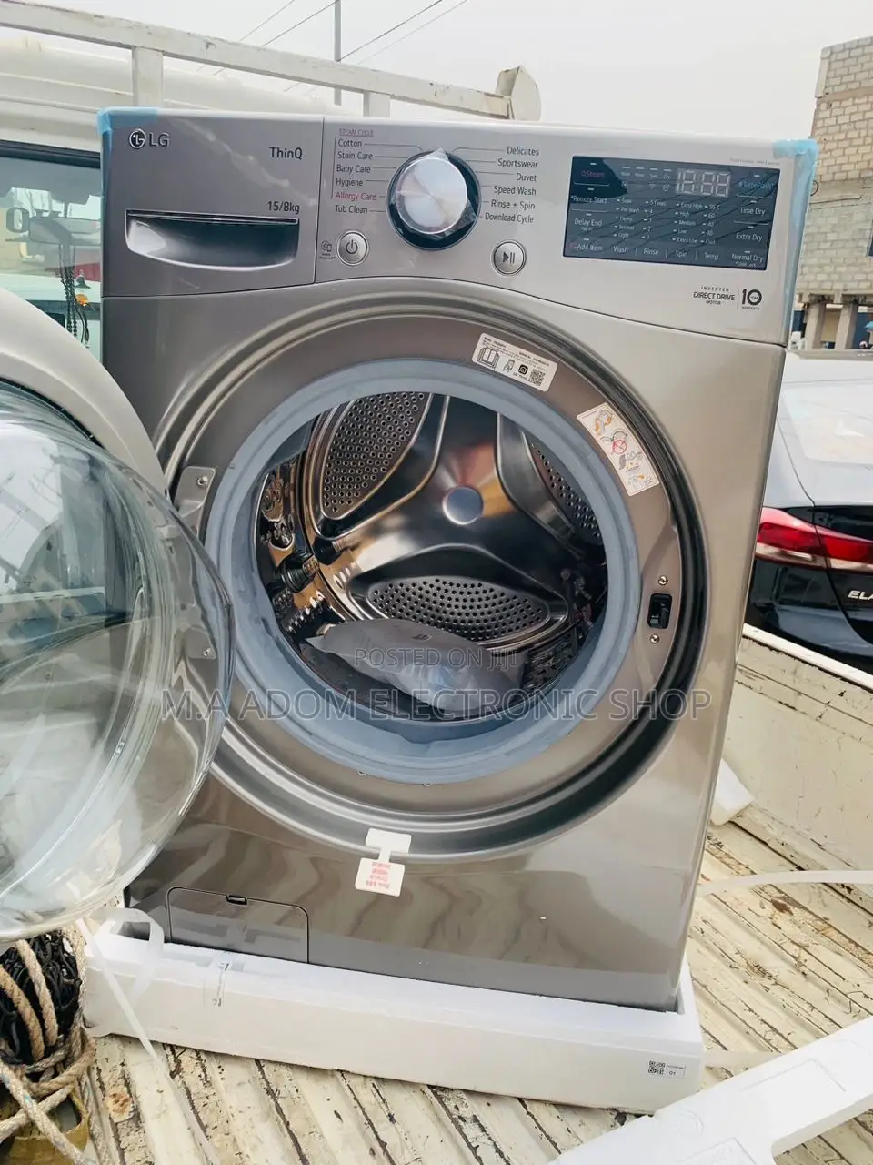 Long Lasting Lg F0L9DGP2S 15kg Front Load Washing Machine.