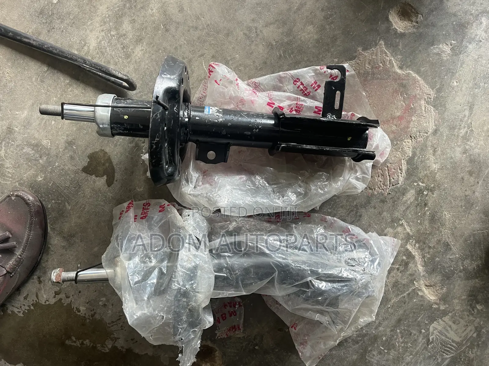 Toyota Camry Spider Avalon Shocks