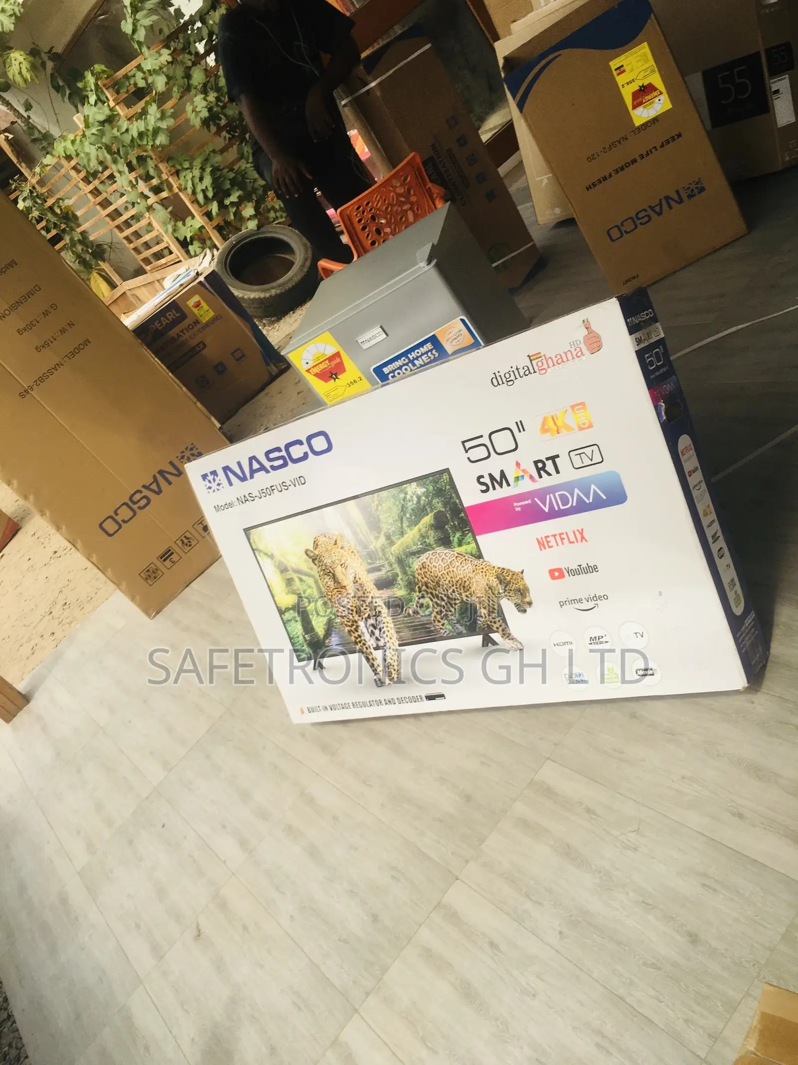 Glossy Black LED Nasco Electric Smart UHD 50 Inches Tv