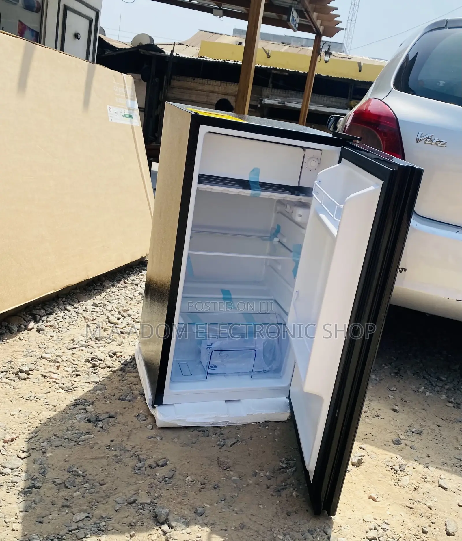 Anti-Rust Pearl PF-109 Single Door Refrigerator.