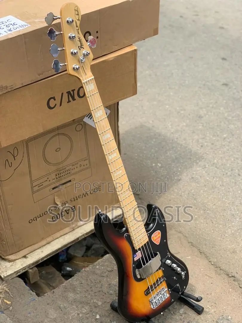 Fender Active Jazz Bass Guitar (Black-red)
