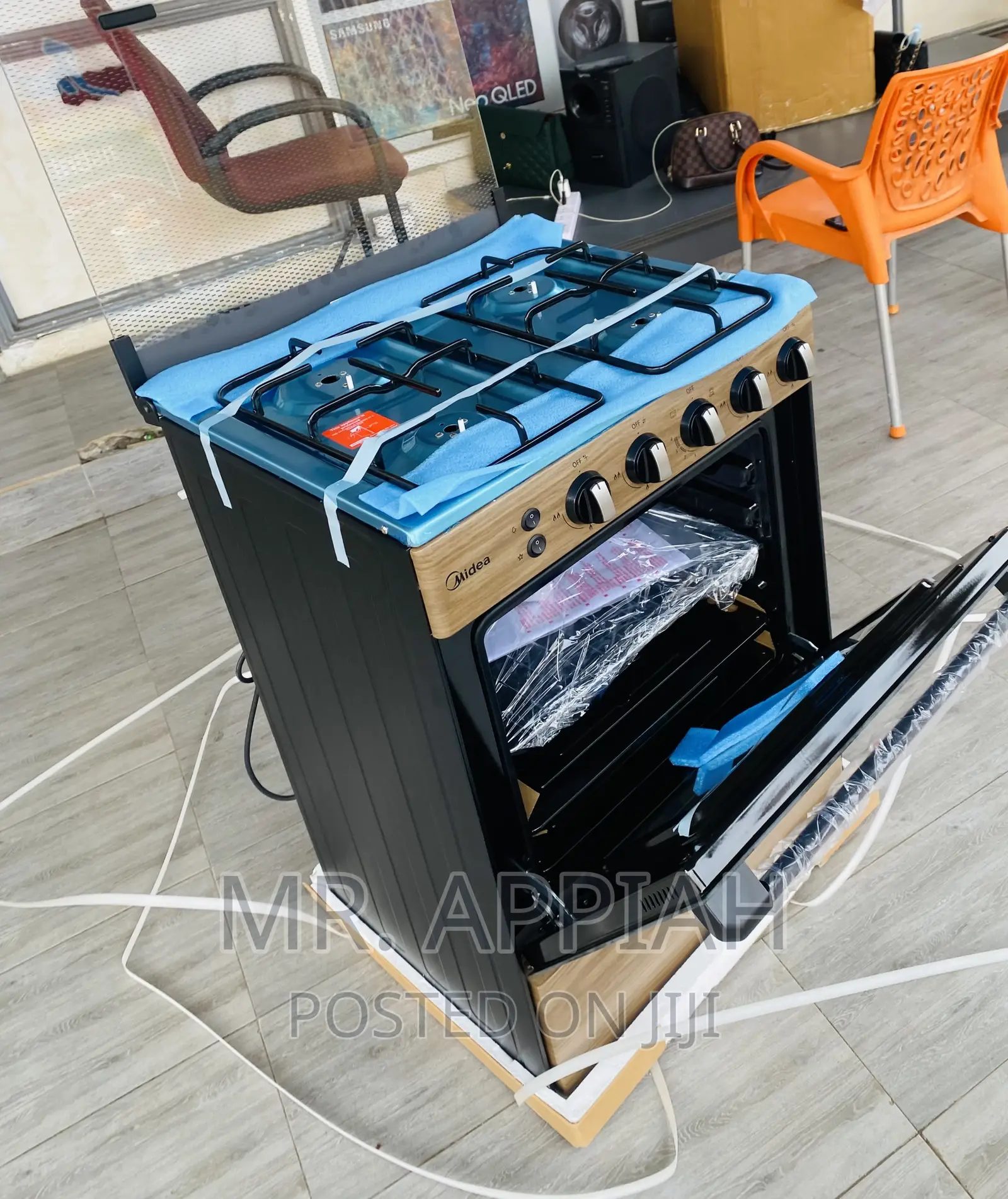 Get Adorable Midea 60x60 4 Gas Burner With Oven BMG6060-WD.