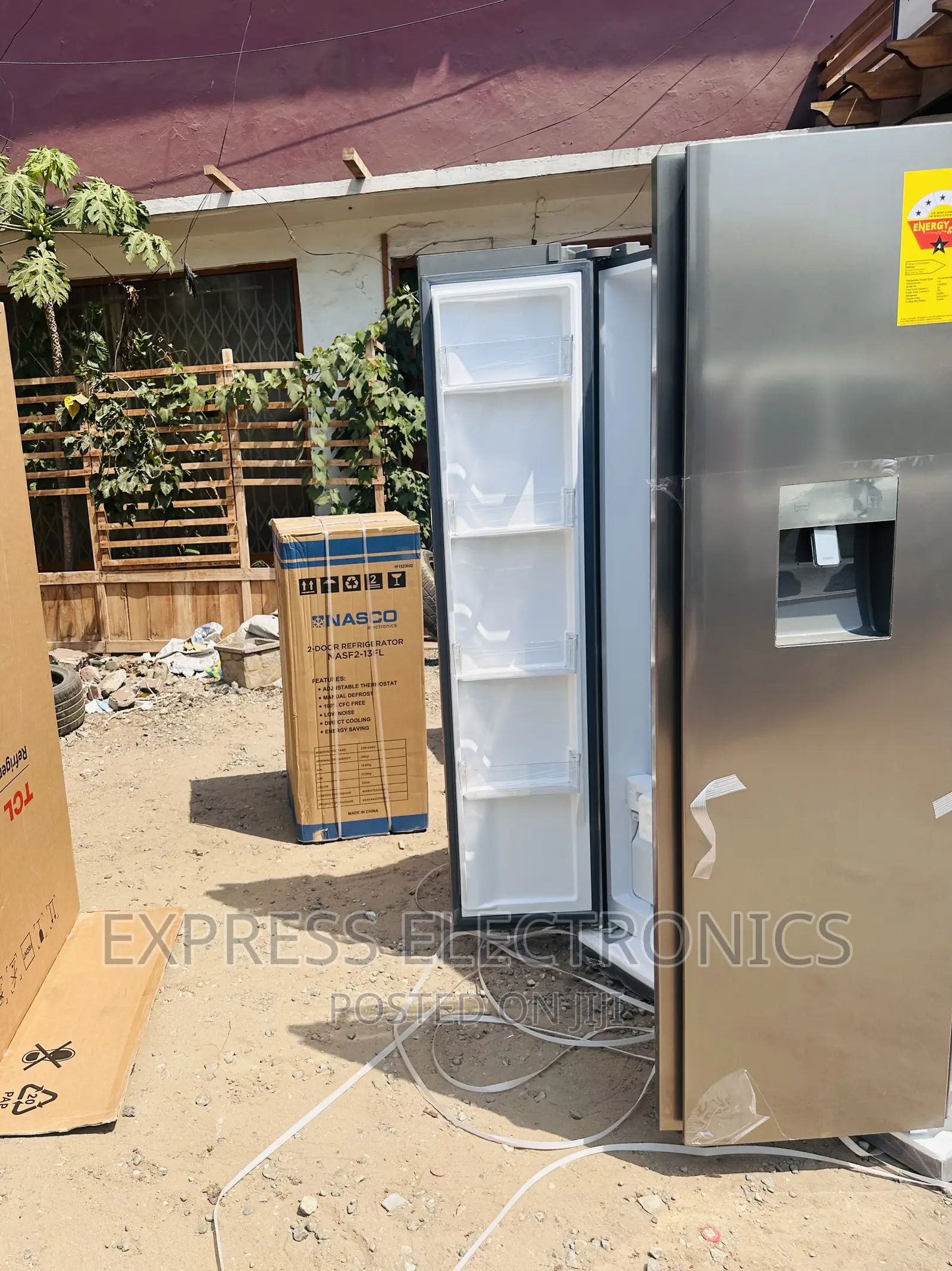High Performance Sleek Grey TCL-P520SBN—Side by Side
