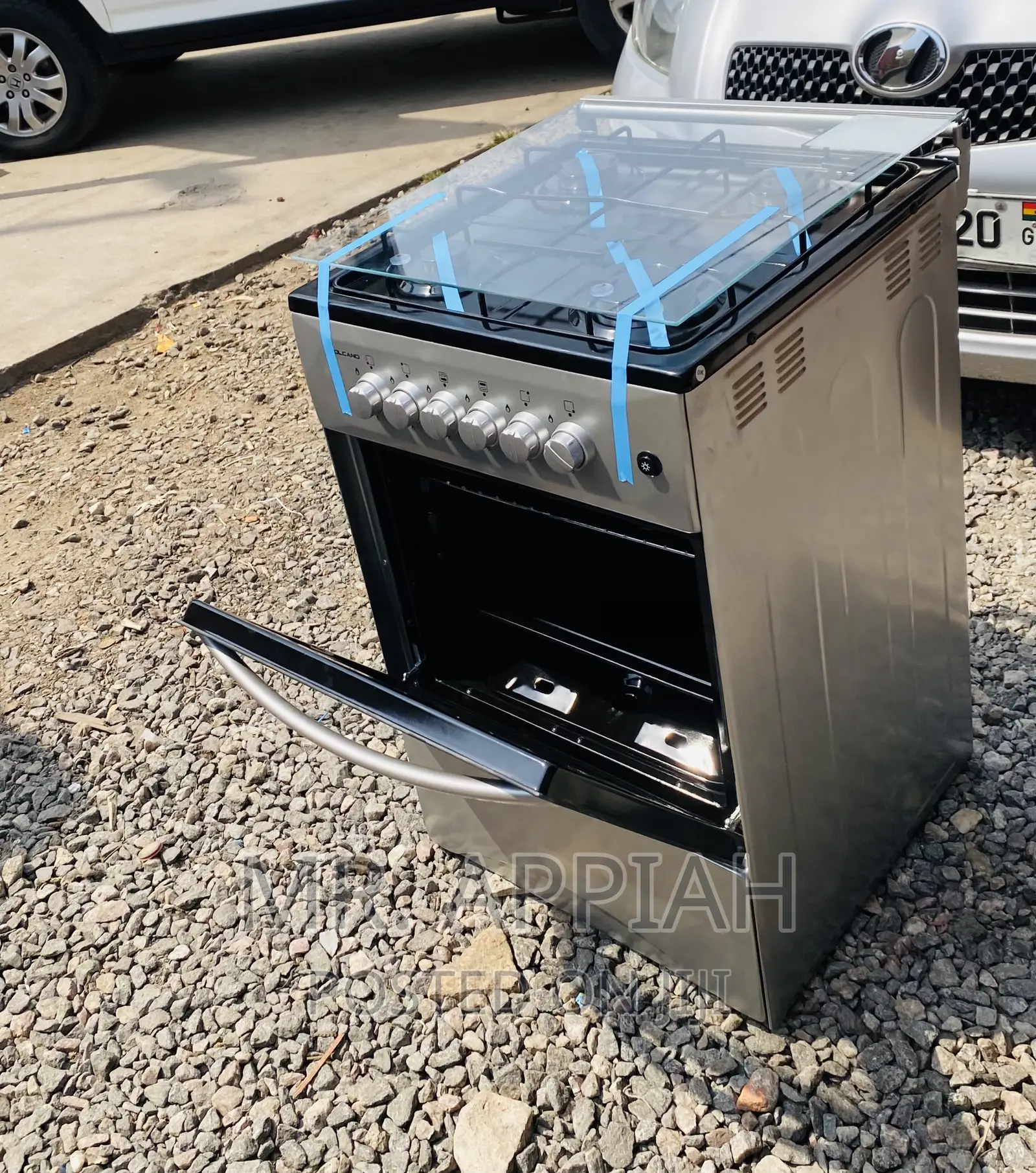 Convenient Volcano 50x50 4 Gas Burner With Glass Lid.