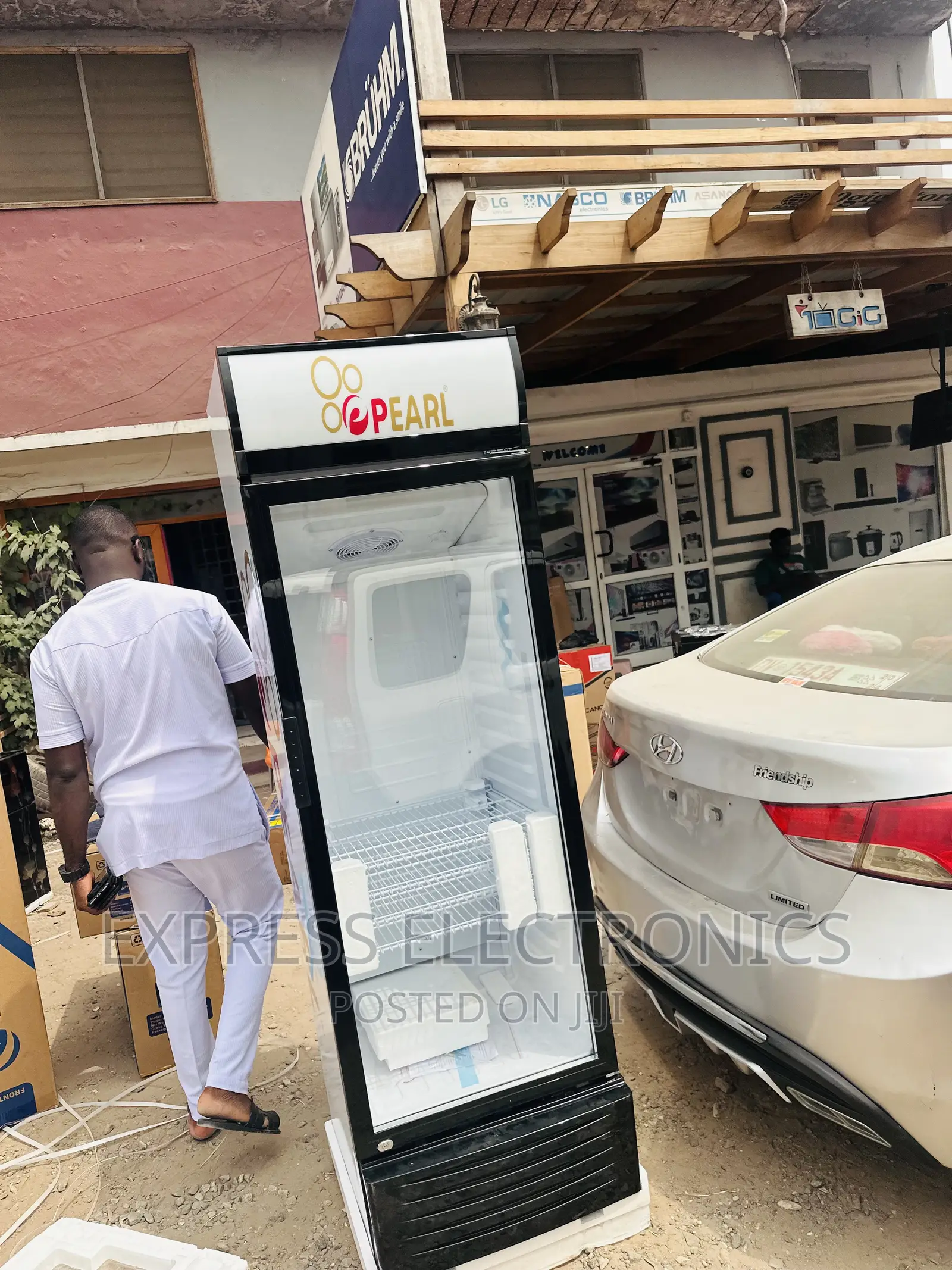 Sleek and New Pearl Display Fridge PVC-424 Single Door