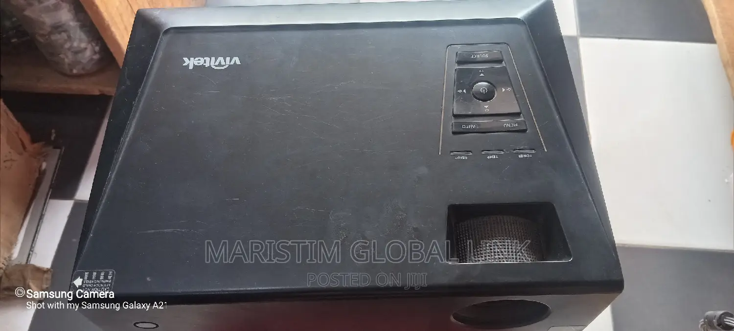 Vivitek Projector
