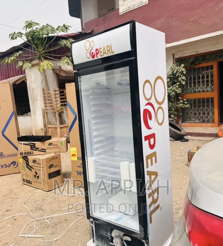 Pearl PVC-424 Single Door Beverage Cooler.