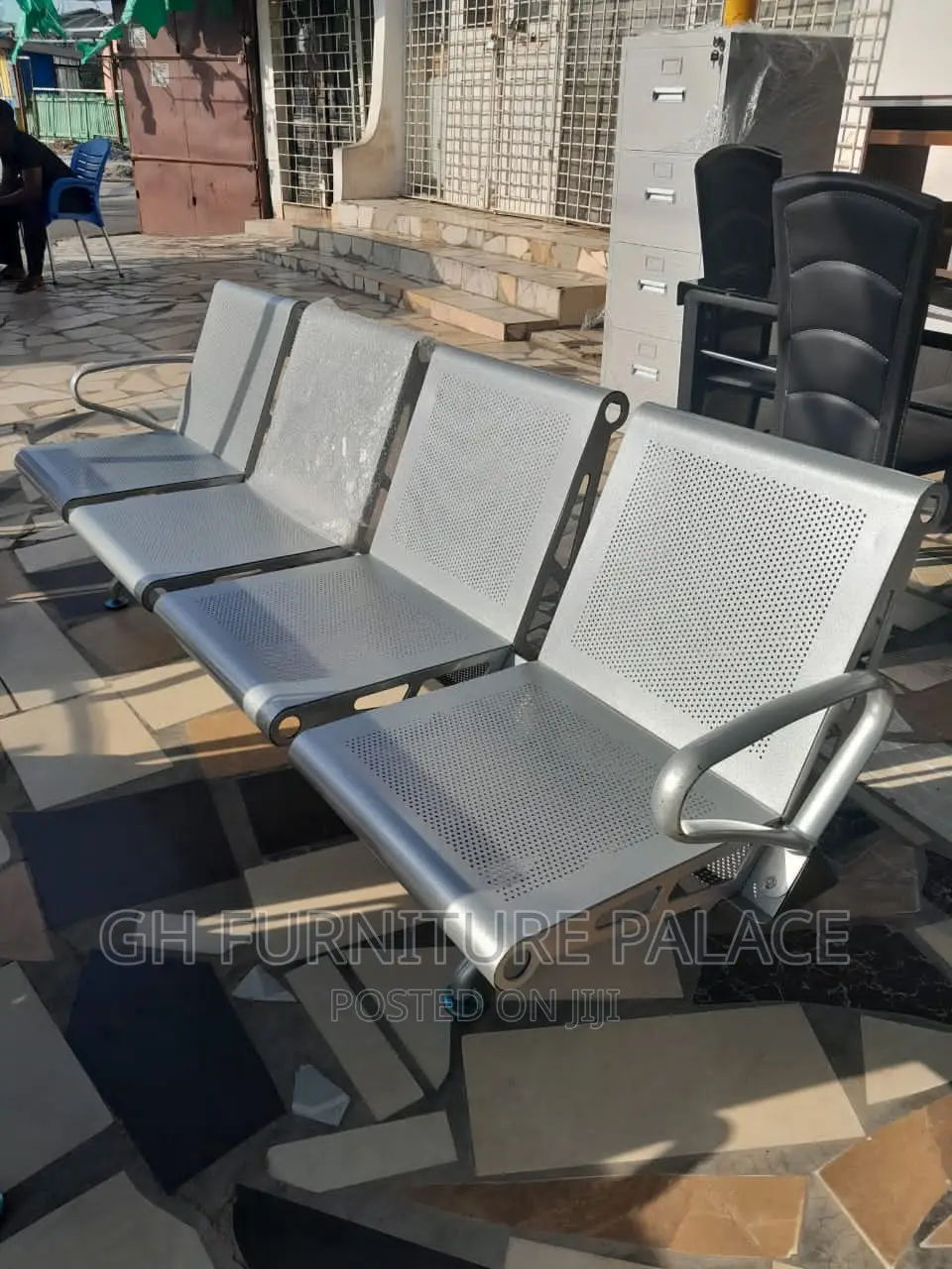 Metal Waiting Chair Four In One