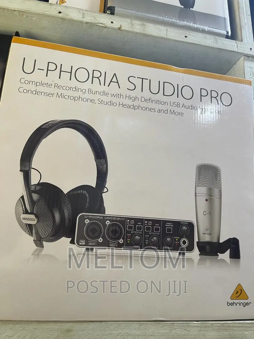Behringer U-Phoria Studio PRO
