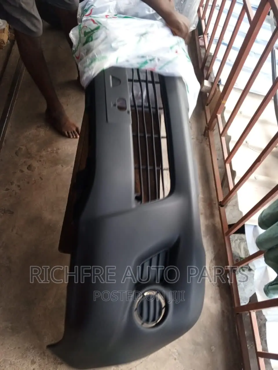 Toyota Hilux 2011/2012 Front Bumper