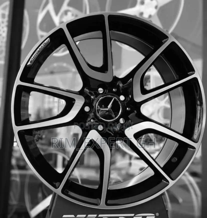 Original Mercedes Rim 18 Inch Black and Silver