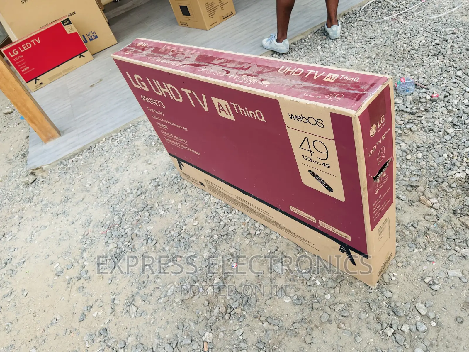 Real Smart Glossy Lg 49”Un7340 UHD