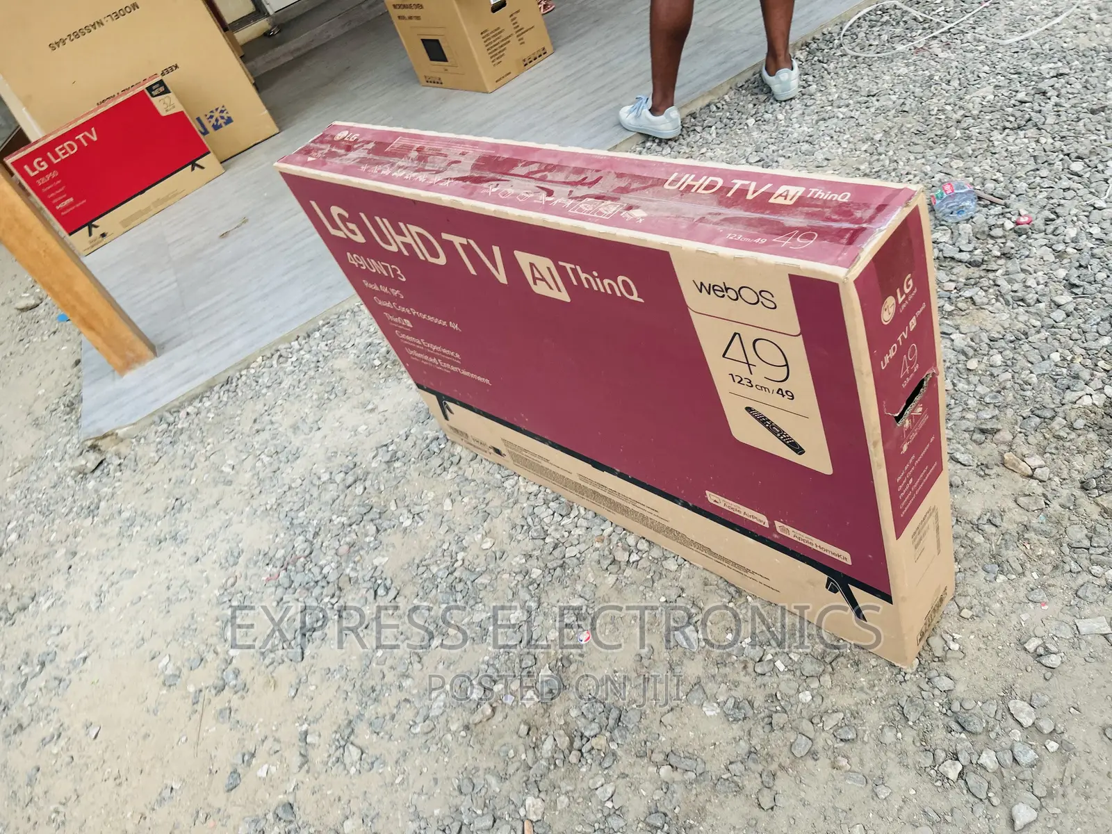 Real Smart Glossy Lg 49”Un7340 UHD
