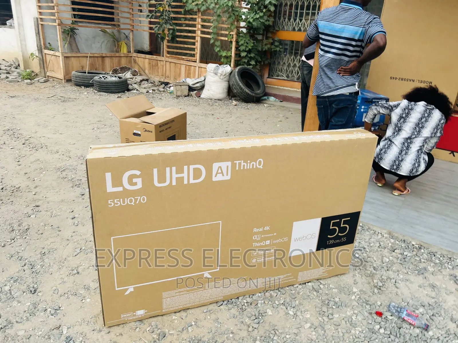 Best Buy for Less LG UHD Smart Glossy LED