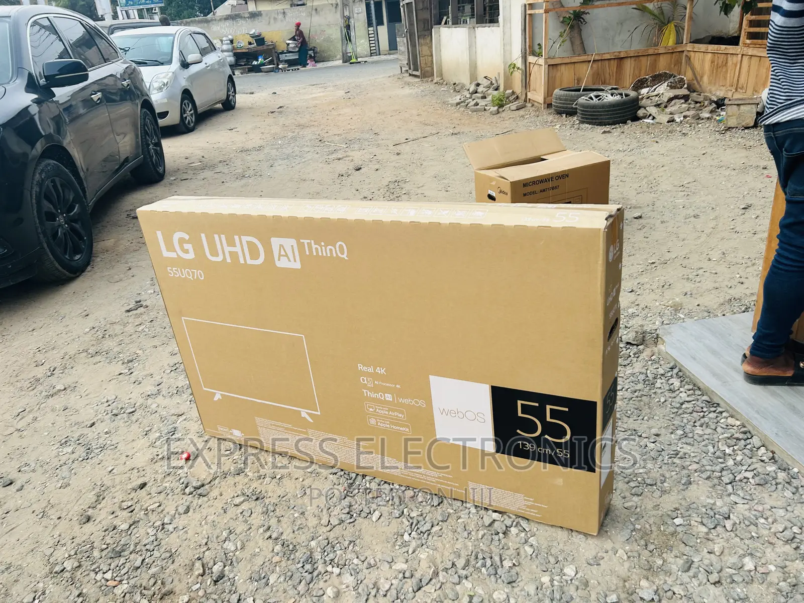 Best Buy for Less LG UHD Smart Glossy LED