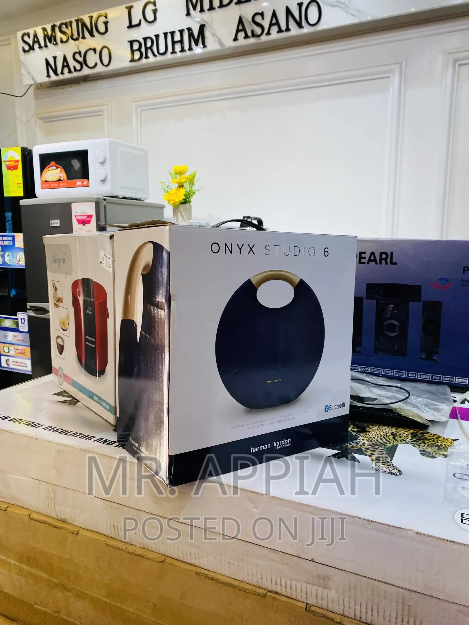 Brand New Onyx Studio 6 Portable Bluetooth Speaker.