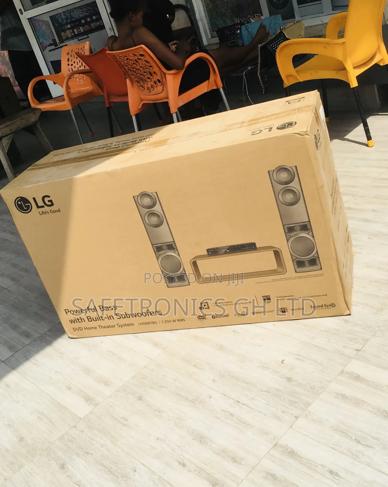 LG Bluetooth Wireless Electric LHD687 Black Speaker
