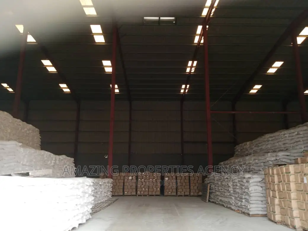 4000 SQM Warehouse for Sale in Tema*