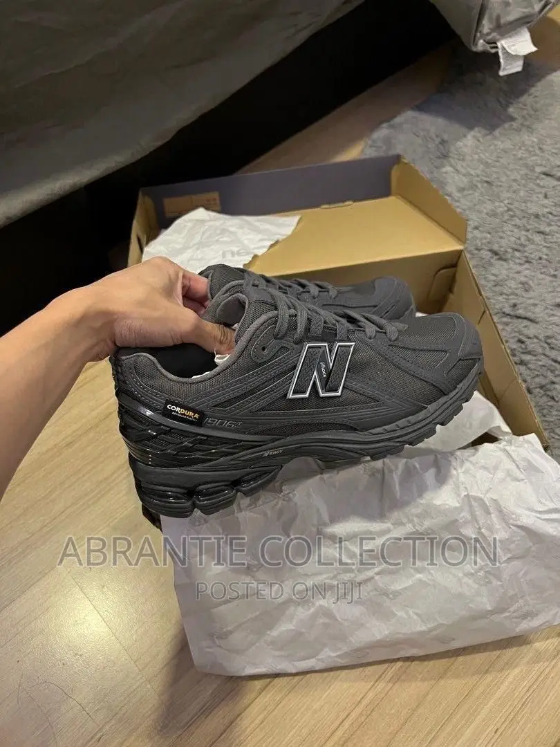 New Balance 1906r