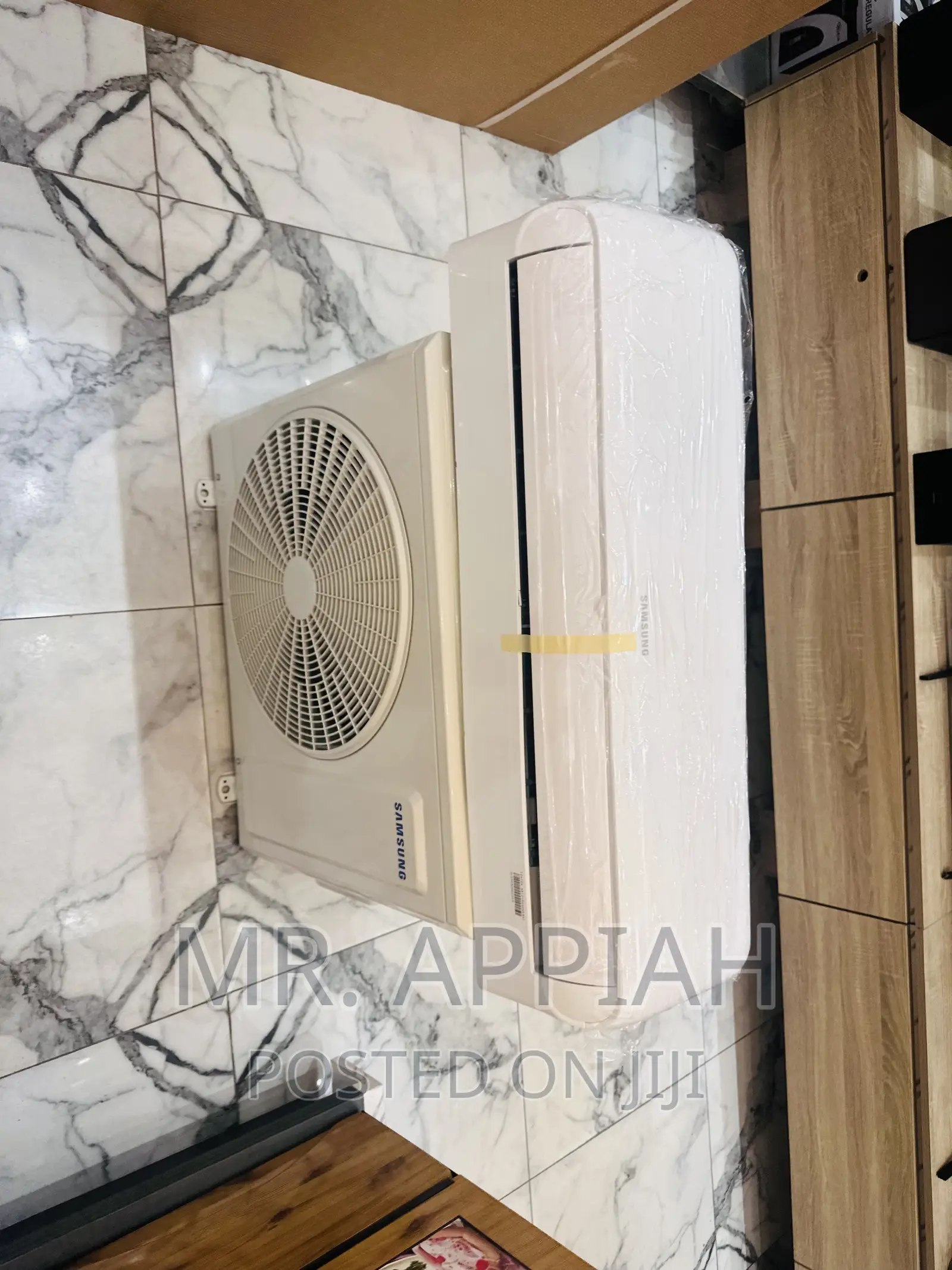Newly in Stock Samsung2.5hp Split Type Air Conditioner,R410