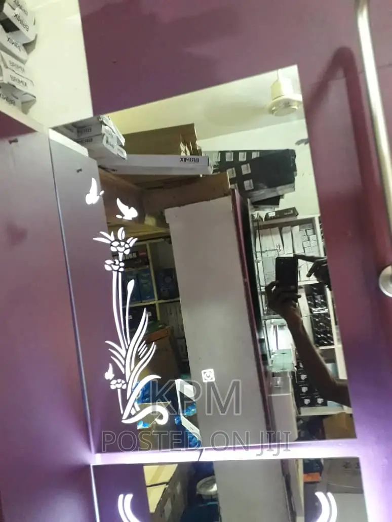 Mirror With Light Led