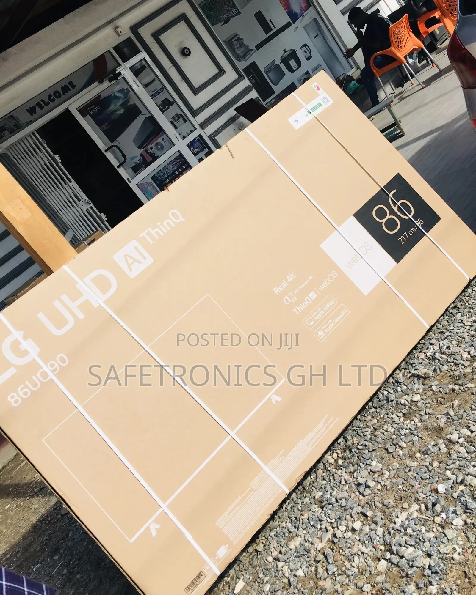 Black Electric 86 Inches Glossy LED UHD Smart LG UQ90 Tv