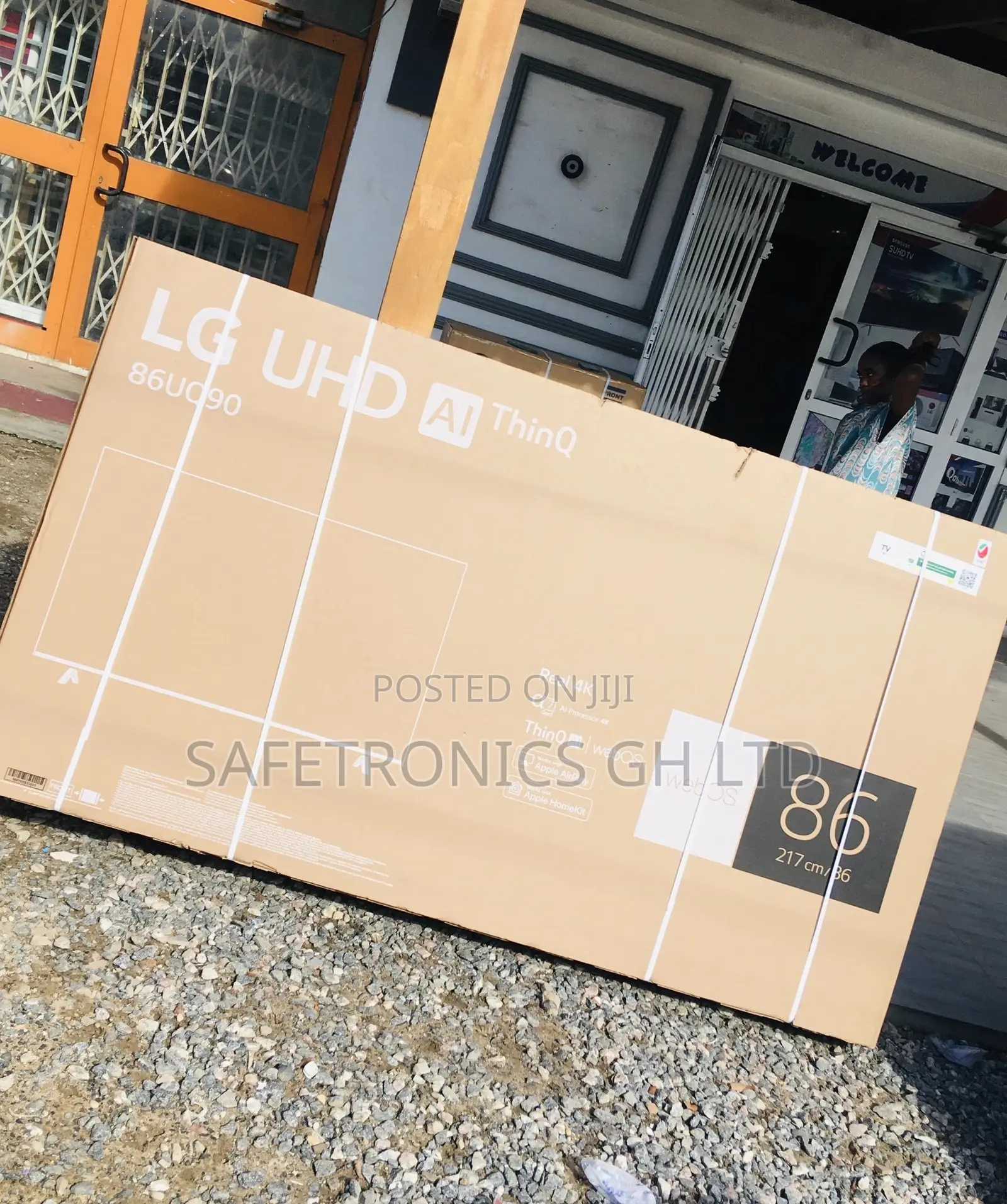 Smart Black Glossy LED UHD UQ90 86 Inches LG Electric Tv