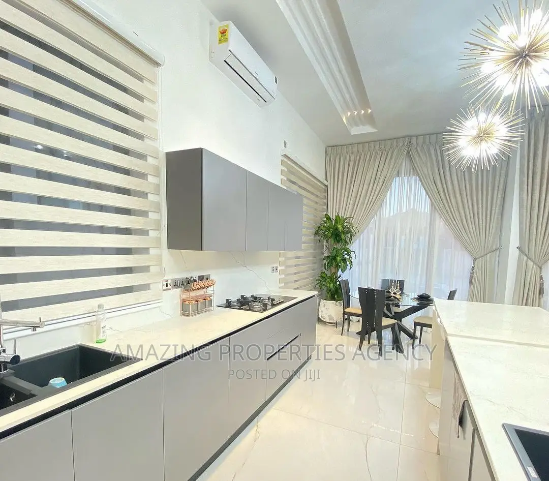4bdrm House in Adjiriganor for sale