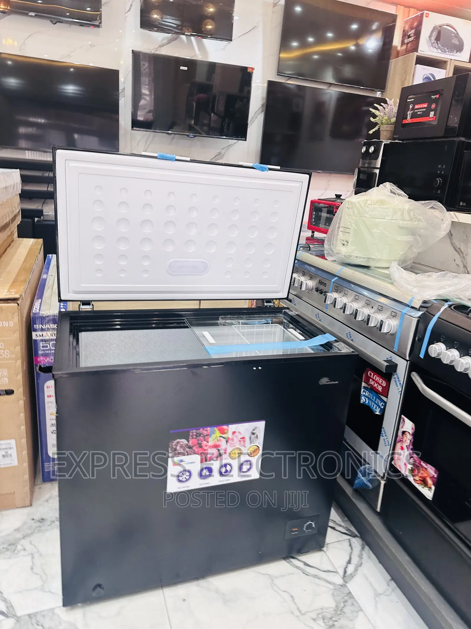 Frosty  Guard Chest Rainbow 200L Single Door