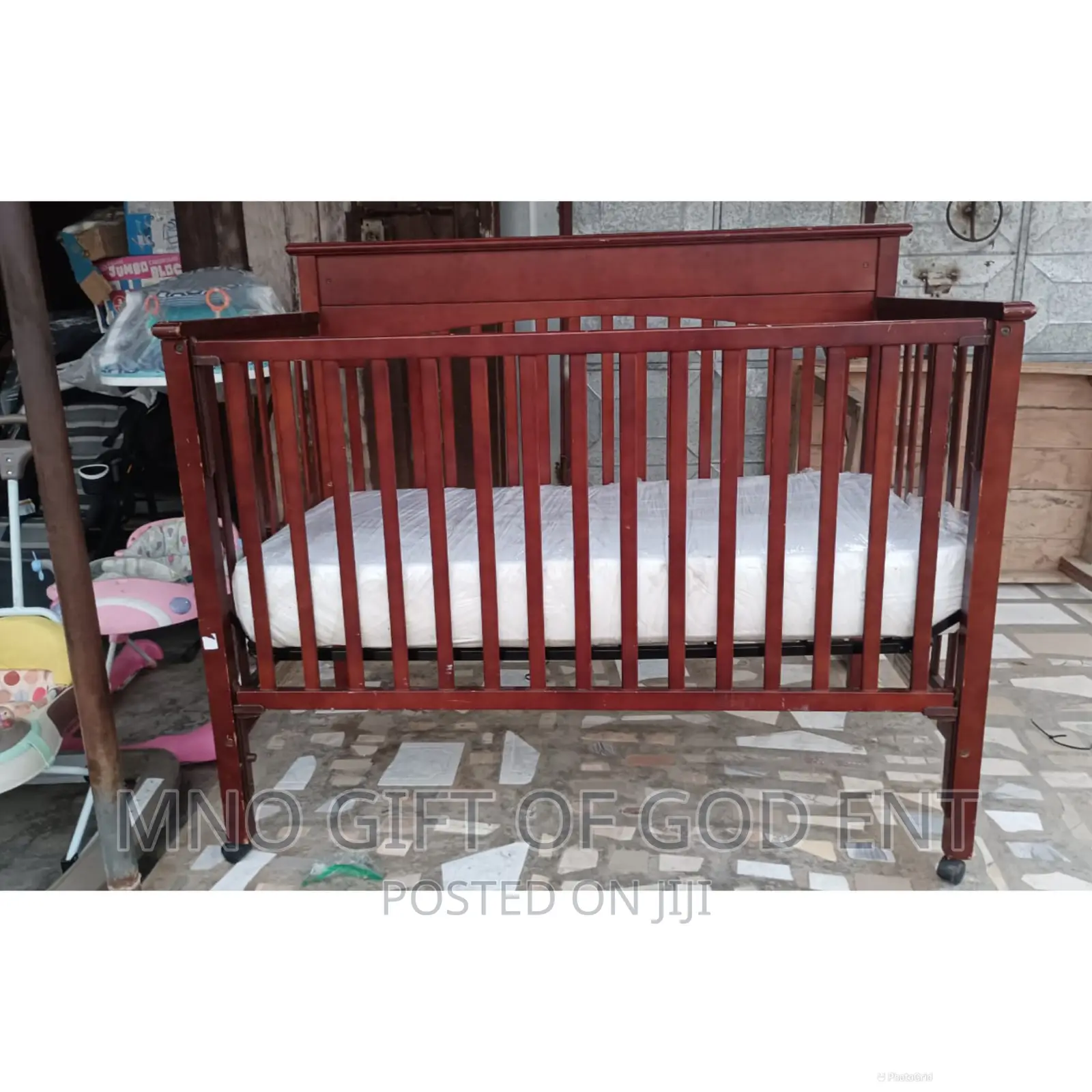Graco Benton 3-in-1 Convertible Crib