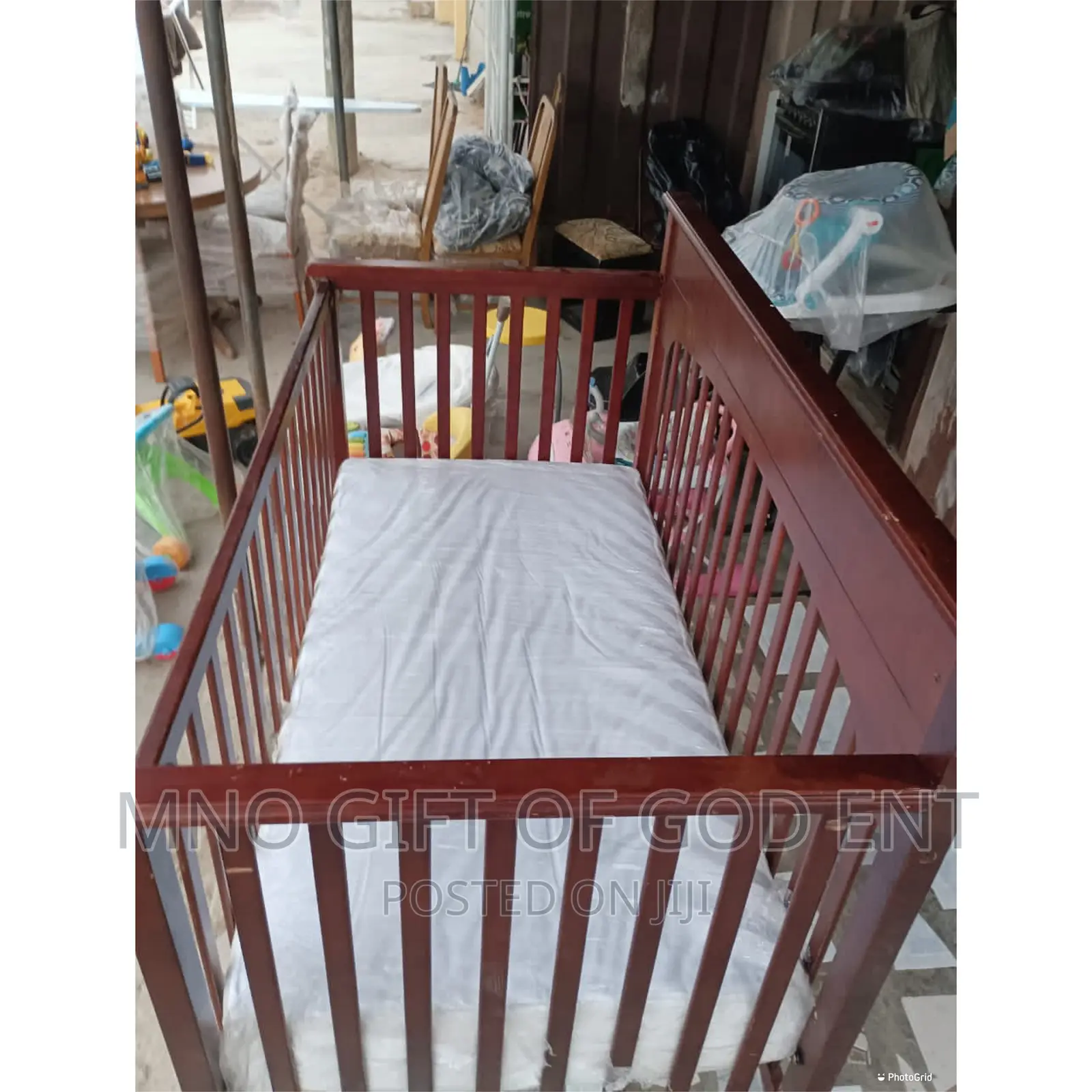 Graco Benton 3-in-1 Convertible Crib