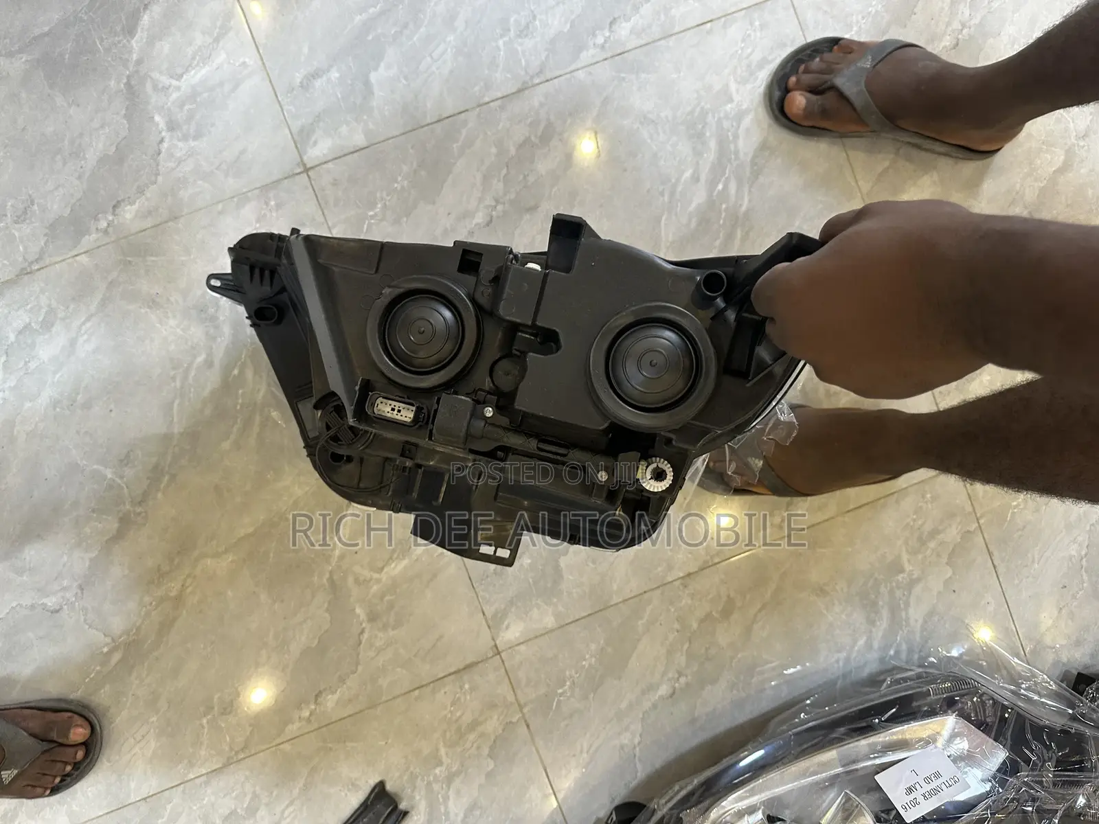 Ford Edge 2018 Headlight Pair