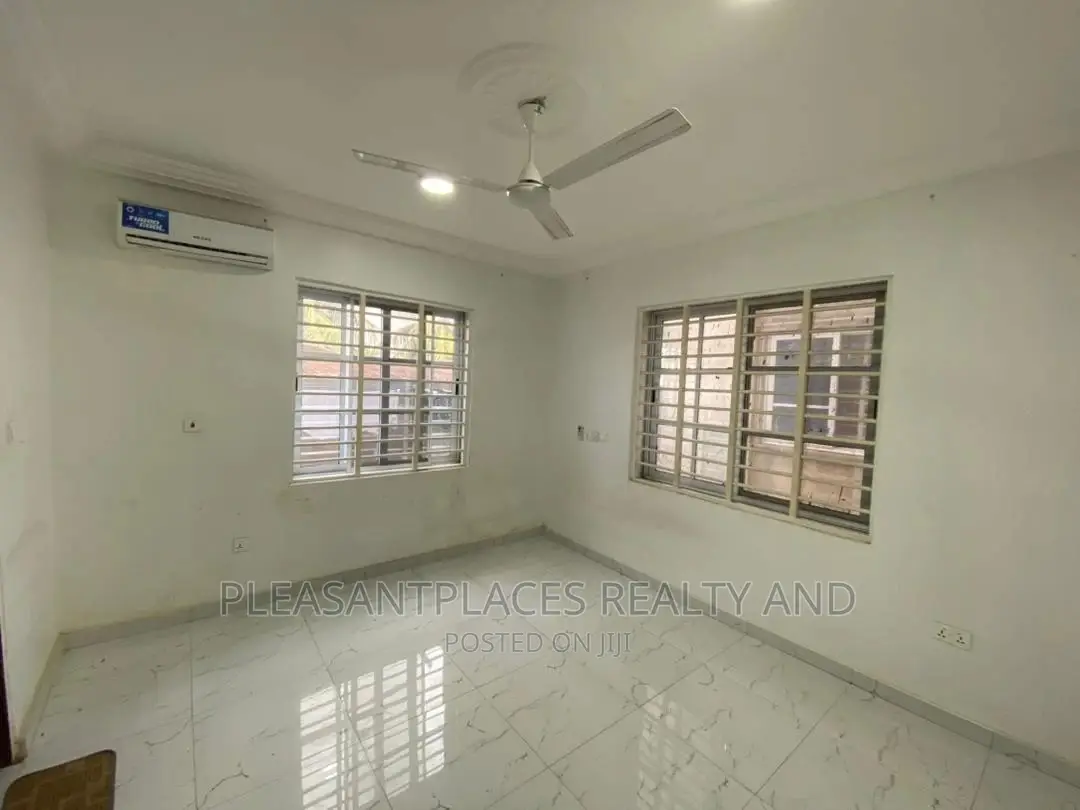 2bdrm Apartment in Pleasantplaces, Accra Metropolitan for rent