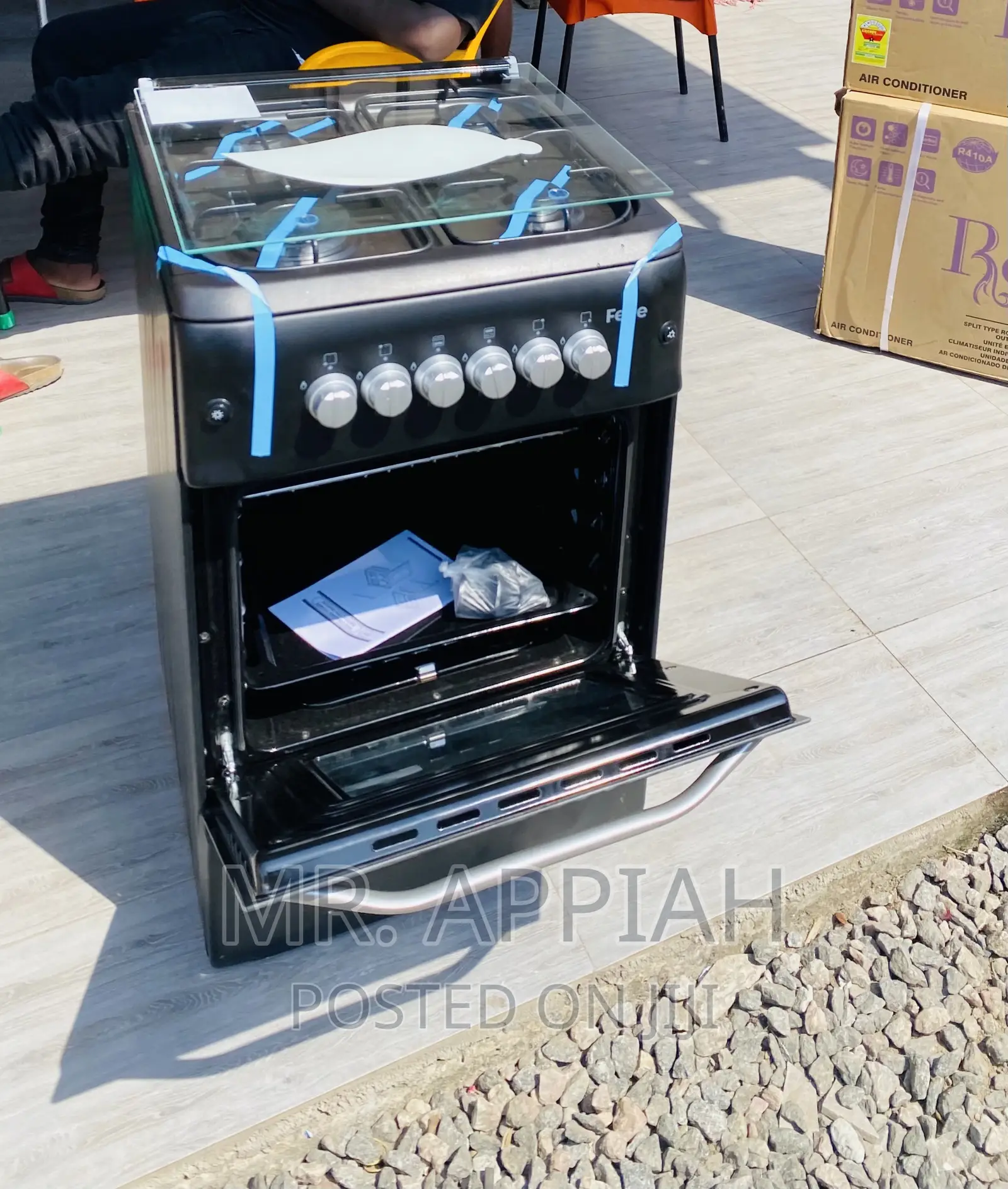 Elegant Ferre 60x60 4 Gas Burner With Oven(Black).