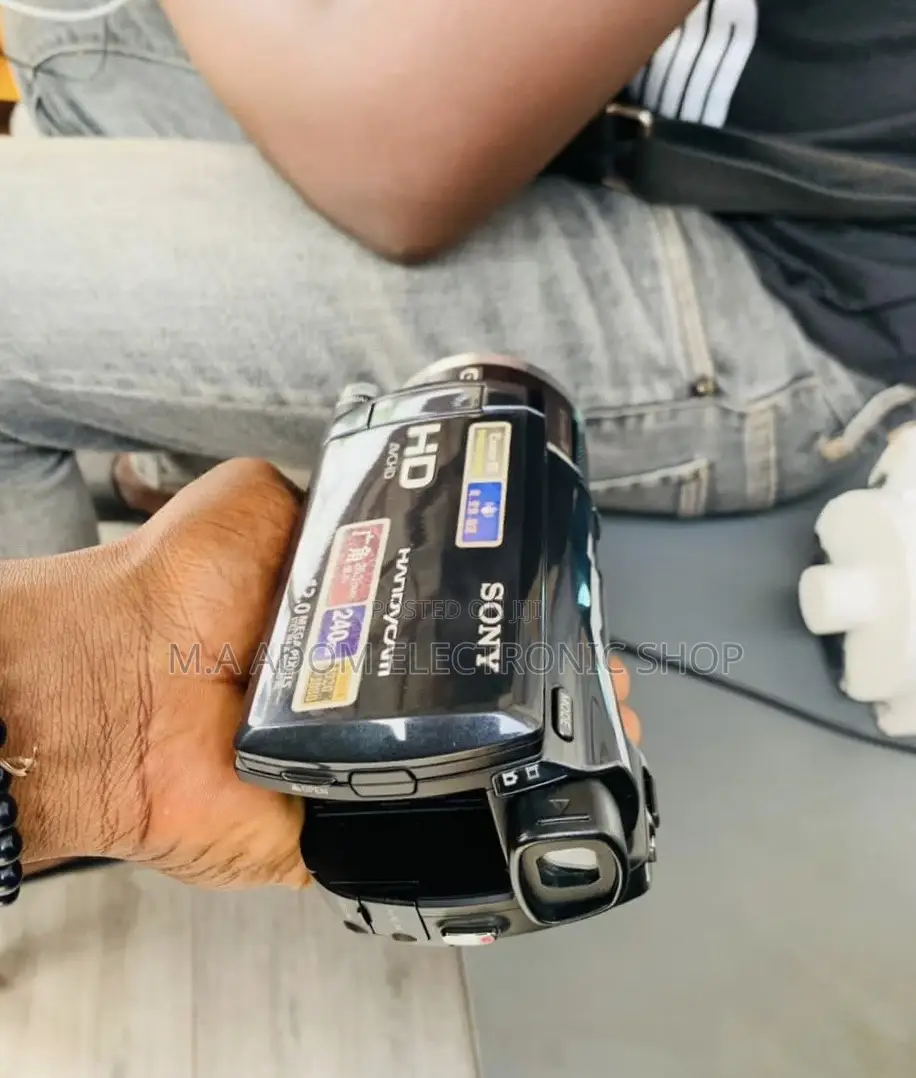 Latest Sony HDR-XR550E 240GB HD Handycam PAL Camcorder