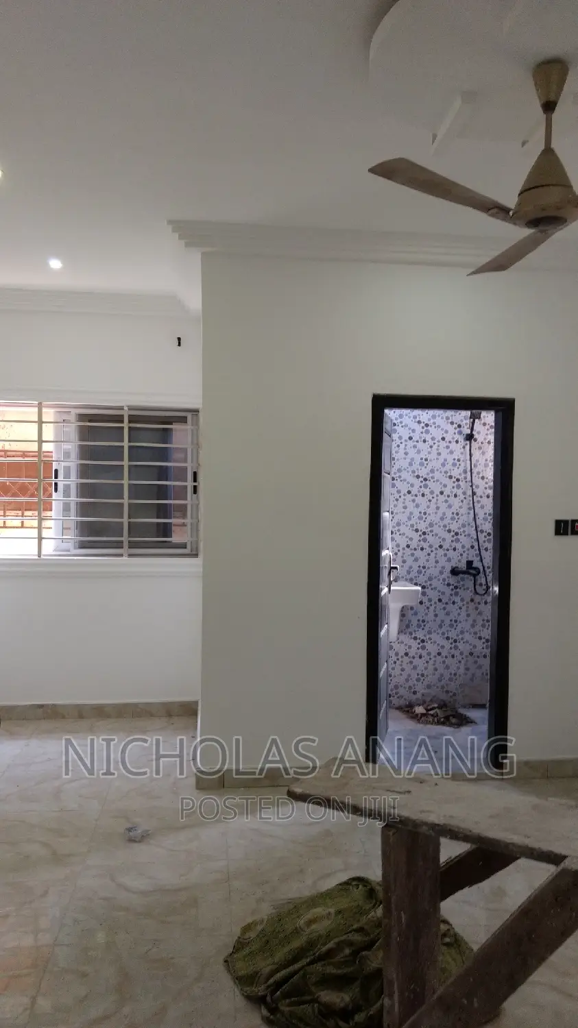 2bdrm Apartment in Dorns Properties, New Town for rent