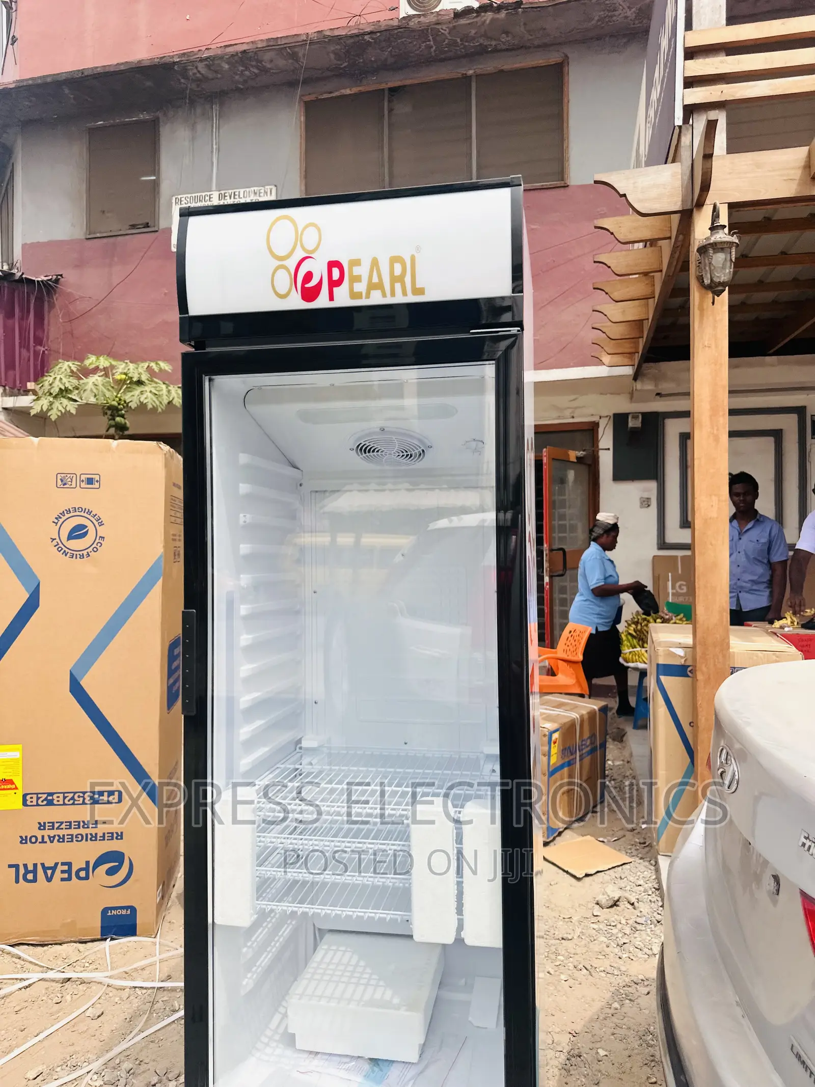 Quality Sleek White PVC 424-2b. —400L. —Fridge