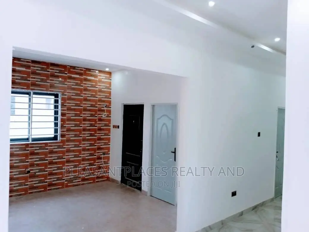 3bdrm House in Pleasantplaces, Lake Side Estate for sale